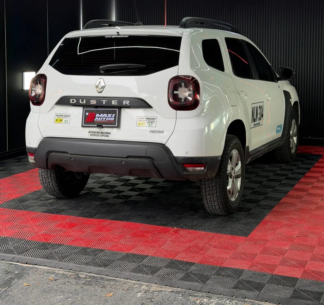 Vehículo de placa blanca para transporte turístico